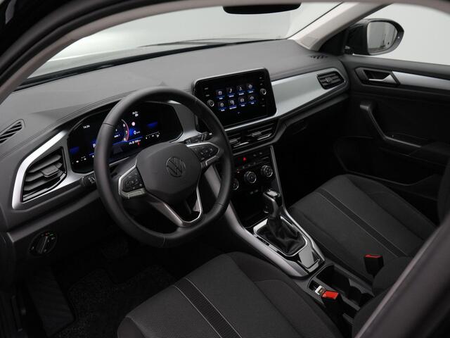 Volkswagen T-Roc 1.5 TSI 150 pk DSG Life | Achteruitrijcamera | Navigatie | Adaptive Cruise | Digital Cockpit