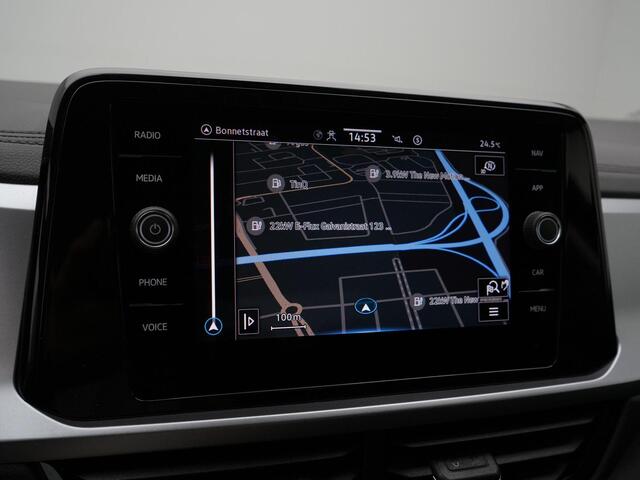 Volkswagen T-Roc 1.5 TSI 150 pk DSG Life | Achteruitrijcamera | Navigatie | Adaptive Cruise | Digital Cockpit