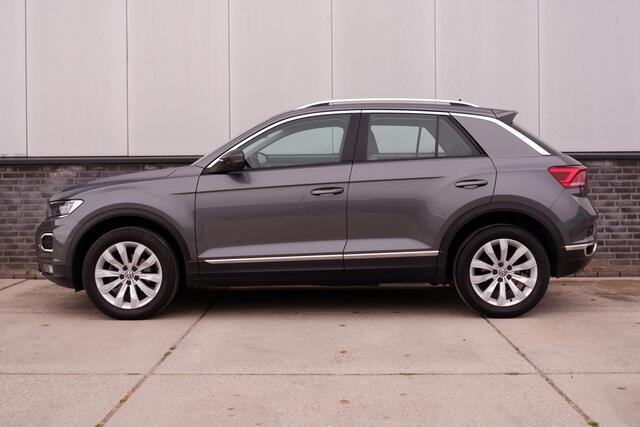 Volkswagen T-Roc 1.5 TSI Sport | LED | Trekhaak | Carplay | Navi | Camera | PDC