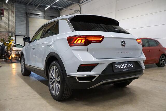 Volkswagen T-Roc 1.5 TSI Sport DSG * Trekhaak - Virtual - Camera - LED - 18" - ACC - Lane - Dodehoek - App *