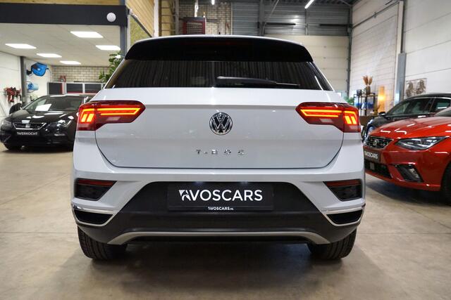 Volkswagen T-Roc 1.5 TSI Sport DSG * Trekhaak - Virtual - Camera - LED - 18" - ACC - Lane - Dodehoek - App *