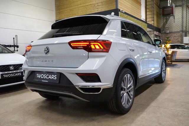 Volkswagen T-Roc 1.5 TSI Sport DSG * Trekhaak - Virtual - Camera - LED - 18" - ACC - Lane - Dodehoek - App *