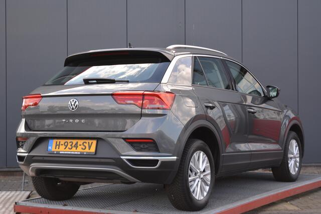Volkswagen T-Roc 1.0 TSI Style navigatie climate