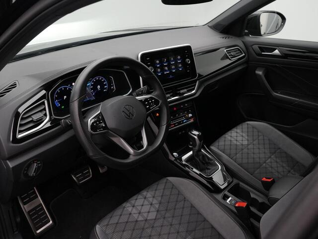 Volkswagen T-Roc R-Line 1.5 TSI 110 kW / 150 pk DSG | Panoramadak | Achteruitrijcamera | Navigatie | Stoelverwarming | 18 inch