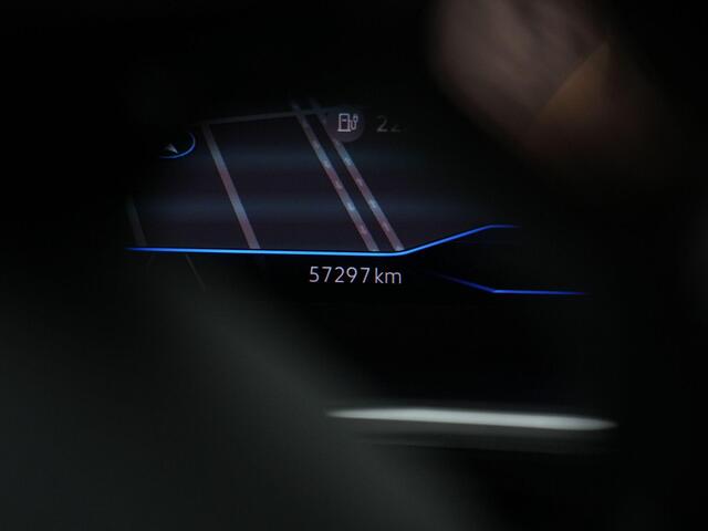 Volkswagen T-Roc R-Line 1.5 TSI 110 kW / 150 pk DSG | Panoramadak | Achteruitrijcamera | Navigatie | Stoelverwarming | 18 inch