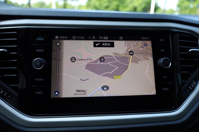 Volkswagen T-Roc Cabrio 1.5 TSI Style STOELVERW CLIMATE DAB CRUISE 2x PDC 17''LMV WINDSCHERM NAVI NAP VOICE iQ-DRIVE
