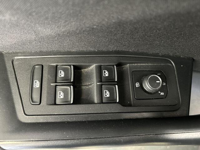 Volkswagen T-Roc 1.0 Tsi 110pk Style · Apple/Android Car Play · Navi · P-Sensoren · DAB · ACC · 16'' Inch ·