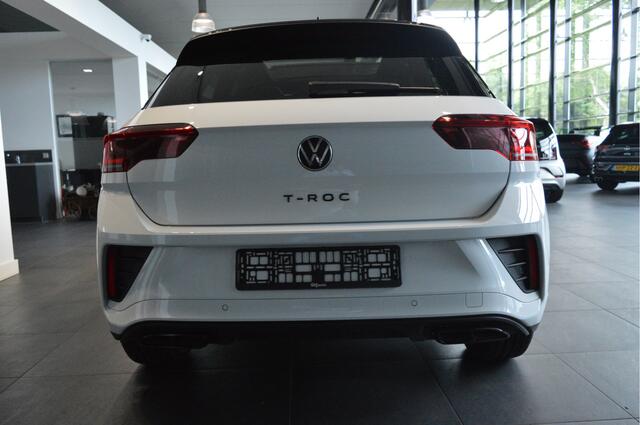 Volkswagen T-Roc 1.5 TSI 2X R-Line navi pano camera trekhaak keyless 150 pk !!