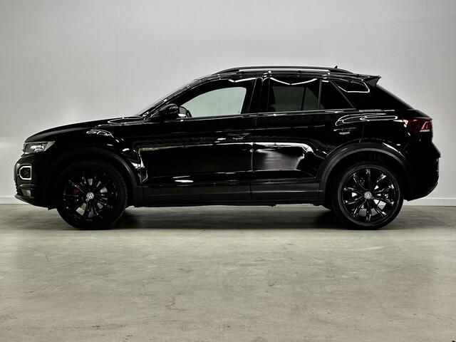 Volkswagen T-Roc 1.5i Sport Black Style / Carpl. / Nav / Virt / Led