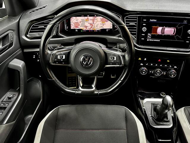 Volkswagen T-Roc 1.5i Sport Black Style / Carpl. / Nav / Virt / Led