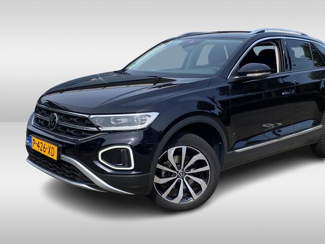 Volkswagen T-Roc 1.5 TSI Style / Stoelverwarming / App Connect / Parkeersensoren / R17 / VW