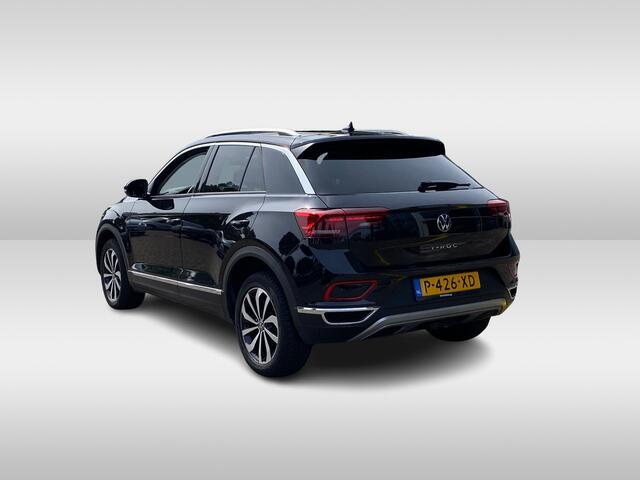 Volkswagen T-Roc 1.5 TSI Style / Stoelverwarming / App Connect / Parkeersensoren / R17 / VW