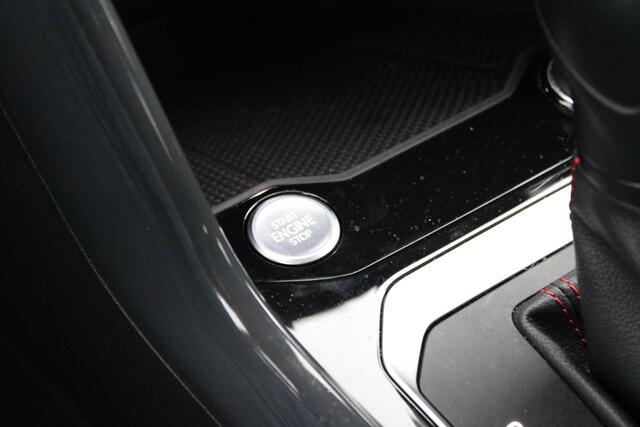 Volkswagen T-Roc 1.5 TSI 150pk DSG R-Line Sport Camera Keyless Virtual Cockpit Navigatie