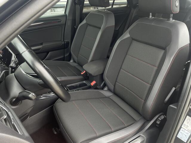 Volkswagen T-Roc 1.5 TSI Sport LED | Trekhaak | Carplay | Camera | PDC
