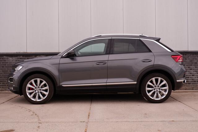 Volkswagen T-Roc 1.5 TSI Sport LED | Trekhaak | Carplay | Camera | PDC