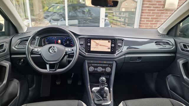 Volkswagen T-Roc 1.0 TSI Sport, Parkeersensoren, NL Auto!