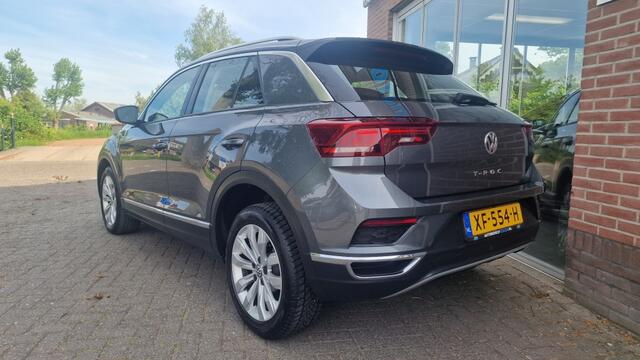 Volkswagen T-Roc 1.0 TSI Sport, Parkeersensoren, NL Auto!