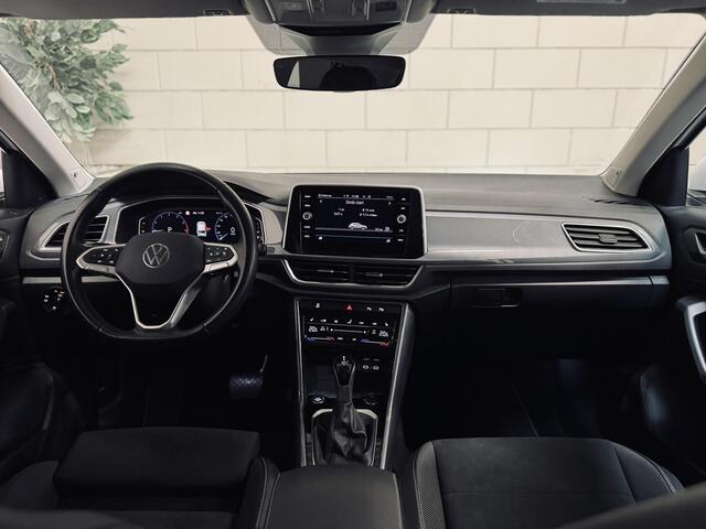 Volkswagen T-Roc 1.5 TSI DSG Style | Massage | IQ | Beats | Trekhaak