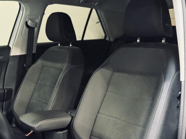 Volkswagen T-Roc 1.5 TSI DSG Style | Massage | IQ | Beats | Trekhaak