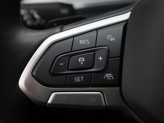 Volkswagen T-Roc 1.5TSI/150PK Style DSG · Panoramadak · Navigatie · Camera+Parkeersensoren · Ergostoel