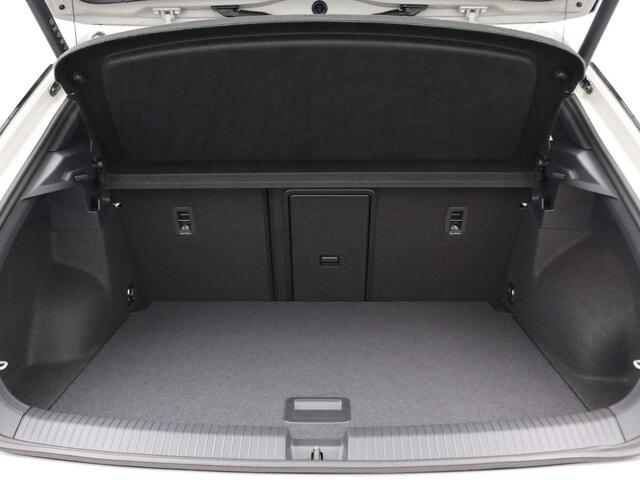 Volkswagen T-Roc 1.5 TSI R-Line 150PS DSG IQ Light - Pano