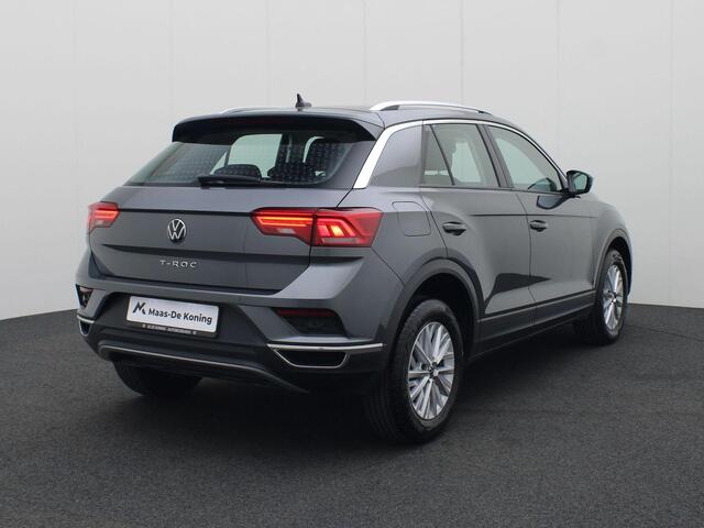 Volkswagen T-Roc 1.0 TSI 110PK Style | Achteruitrijcamera | Parkeersensoren | Navigatie |