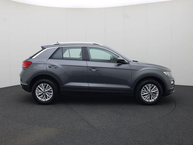 Volkswagen T-Roc 1.0 TSI 110PK Style | Achteruitrijcamera | Parkeersensoren | Navigatie |