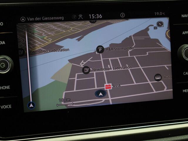 Volkswagen T-Roc 1.0 TSI 110PK Style | Achteruitrijcamera | Parkeersensoren | Navigatie |