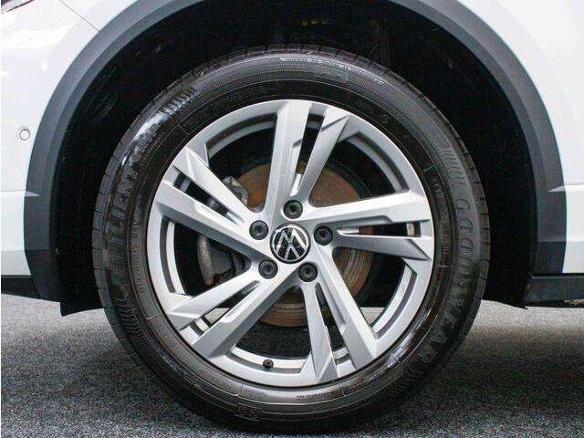 Volkswagen T-Roc 1.5 TSI R-Line | DSG | PDC | Stoelverwarming | Carplay | Camera