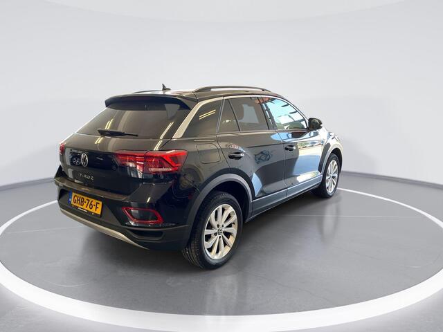 Volkswagen T-Roc 1.5 TSI 150pk DSG Life Edition · Camera · Side Assist · Parkeerassistent · Keyless · ACC · Apple/Android Car Play · 17"Velgen · 06-08-2028 of 100.000km