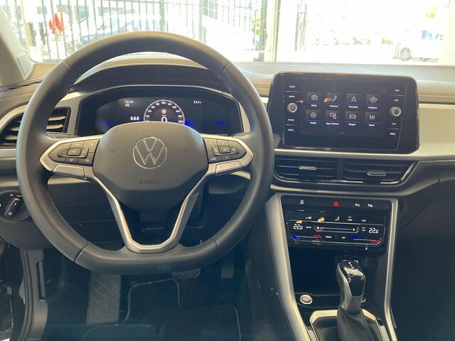 Volkswagen T-Roc 1.5 TSI 150pk DSG Life Edition · Camera · Side Assist · Parkeerassistent · Keyless · ACC · Apple/Android Car Play · 17"Velgen · 06-08-2028 of 100.000km