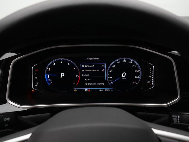 Volkswagen T-Roc R-Line Edition 1.5 TSI 150 pk DSG | Achteruitrijcamera | Stoelverwarming | Park Assist | Adaptive Cruise Control | 17 inch