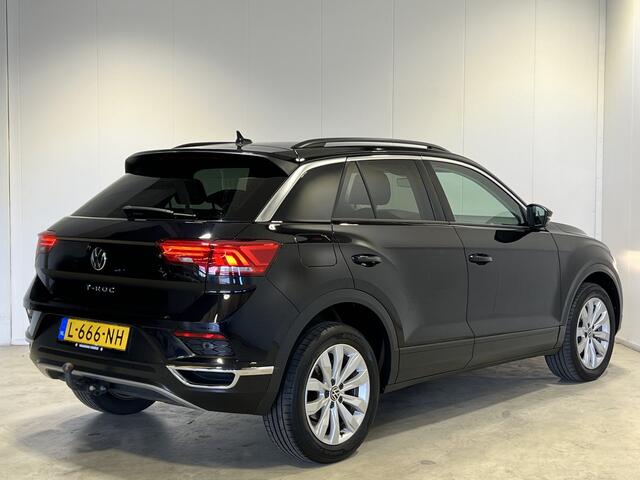 Volkswagen T-Roc 1.0 TSI Style | Navigatie/Android/Apple Carplay | LM Velgen 17" | Cruise Control Adaptief | Trekhaak | PDC voor en Achter | Airco |
