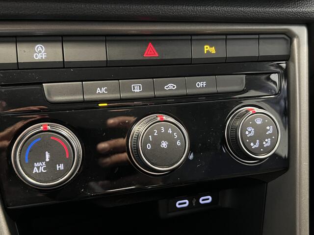 Volkswagen T-Roc 1.0 TSI Style | Navigatie/Android/Apple Carplay | LM Velgen 17" | Cruise Control Adaptief | Trekhaak | PDC voor en Achter | Airco |