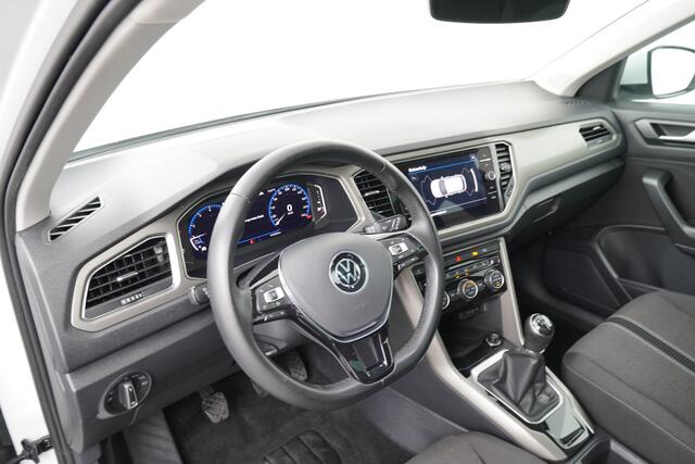 Volkswagen T-Roc BWJ 2021 | 1.0TSI 111PK Style Bus NWE APK | PANO | CAMERA A | CLIMA | STOELVERW | NAVI | CARPLAY | PRIVACY GLASS |