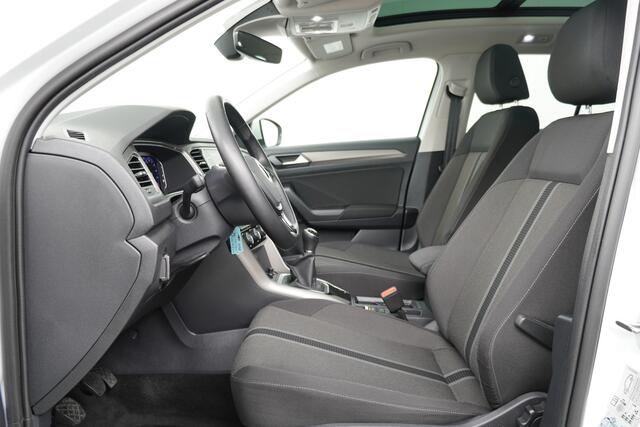 Volkswagen T-Roc BWJ 2021 | 1.0TSI 111PK Style Bus NWE APK | PANO | CAMERA A | CLIMA | STOELVERW | NAVI | CARPLAY | PRIVACY GLASS |