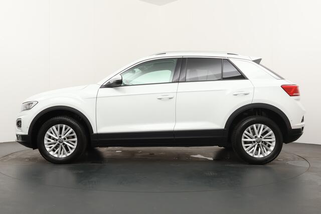 Volkswagen T-Roc BWJ 2021 | 1.0TSI 111PK Style Bus NWE APK | PANO | CAMERA A | CLIMA | STOELVERW | NAVI | CARPLAY | PRIVACY GLASS |