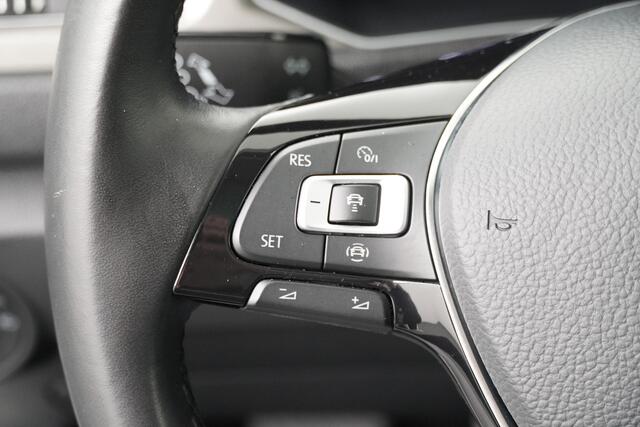 Volkswagen T-Roc BWJ 2021 | 1.0TSI 111PK Style Bus NWE APK | PANO | CAMERA A | CLIMA | STOELVERW | NAVI | CARPLAY | PRIVACY GLASS |