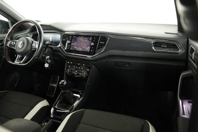 Volkswagen T-Roc 1.0 TSI Sport / LED / ACC / Navi / CarPlay / Cam