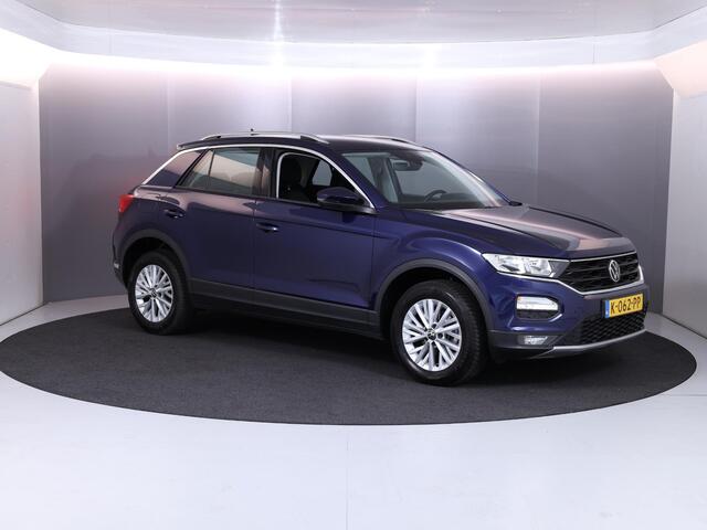 Volkswagen T-Roc 1.0 TSI Style Business 110 pk | Navigatie | Parkeersensoren | Achteruitrijcamera | Adaptieve cruise control | Autom. airco |