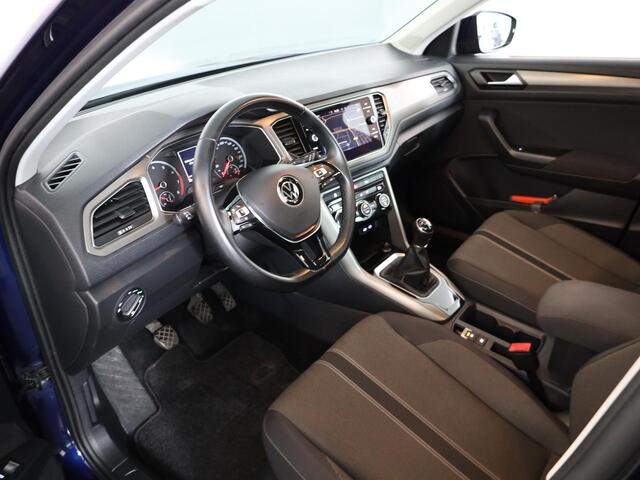 Volkswagen T-Roc 1.0 TSI Style Business 110 pk | Navigatie | Parkeersensoren | Achteruitrijcamera | Adaptieve cruise control | Autom. airco |