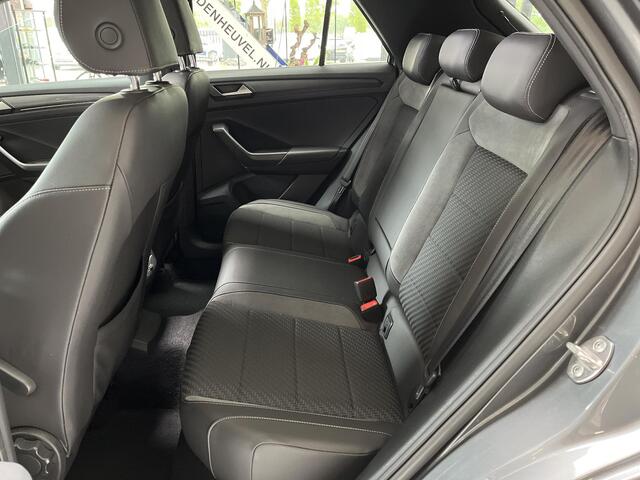 Volkswagen T-Roc 1.5 TSI Sport Business R -LINE | PANO DAK | VIRTUAL DASHBOARD | ADAPTIVE CRUISE CONTROL | TREKHAAK AFNB | APP CONNECT