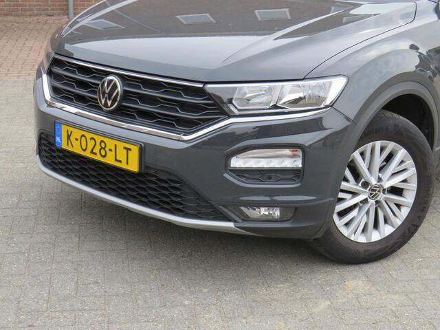 Volkswagen T-Roc 1.0 TSI 110Pk Style * Rijklaarprijs incl. garantie * Navigatie * Carplay Android * Parkeersensoren V+A