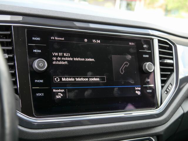 Volkswagen T-Roc 1.5 TSI 150PK Automaat Sport | TREKHAAK | CAMERA | CARPLAY | * HEMELVAARTSDAG GEOPEND VAN 09:00 - 16:00 *