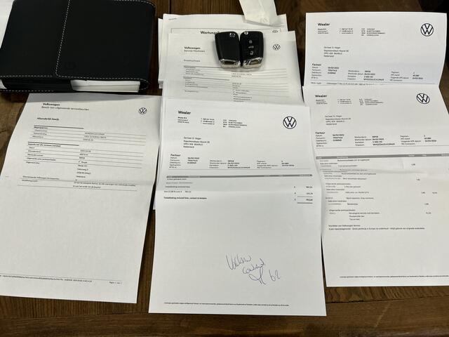 Volkswagen T-Roc 2.0 TSI 4Motion R | Panoramadak | Keyless | Beats | Dealer onderhouden | Adaptieve cruise control | Dodehoeksdetectie | Lane assist | Digital dashboard | Afneembare trekhaak | Achteruitrijcamera | Climate control | Navigatie | Stoelverwarming