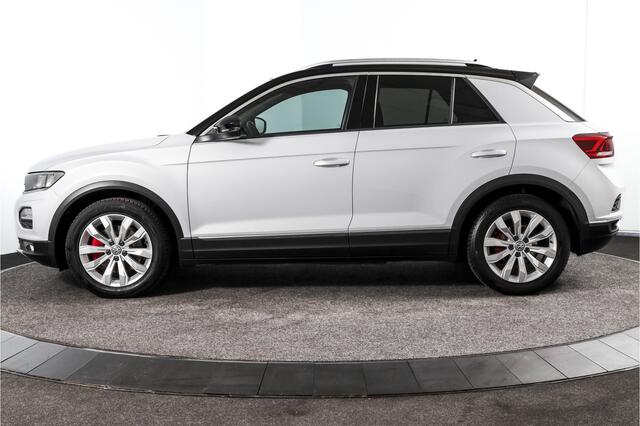 Volkswagen T-Roc 2.0 TSI 190 PK 4Motion Sport - Automaat | Dig. Cockpit | Cruise Control | Stoelverw. | PDC | NAV + App. Connect | ECC | Afn. Trekhaak | LM 17" |