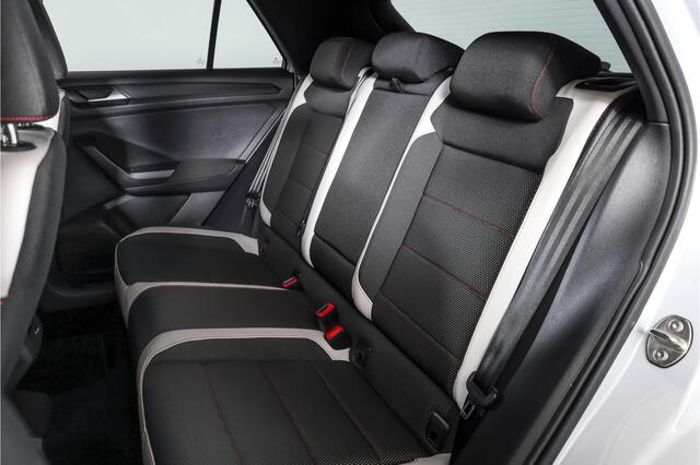Volkswagen T-Roc 2.0 TSI 190 PK 4Motion Sport - Automaat | Dig. Cockpit | Cruise Control | Stoelverw. | PDC | NAV + App. Connect | ECC | Afn. Trekhaak | LM 17" |