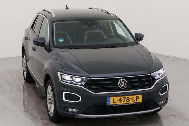 Volkswagen T-Roc 1.5 TSI Sport / Digitaal dashboard / Led / Climate controle / App connect / Parkeersensoren V+A / Lichtmetaal 17 inch / Trekhaak