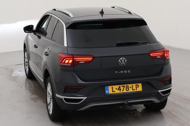 Volkswagen T-Roc 1.5 TSI Sport / Digitaal dashboard / Led / Climate controle / App connect / Parkeersensoren V+A / Lichtmetaal 17 inch / Trekhaak