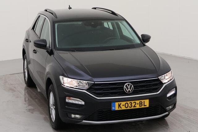 Volkswagen T-Roc 1.5 TSI Style / Navigatie / Climate controle / Parkeersensoren / Elektrische klep /
